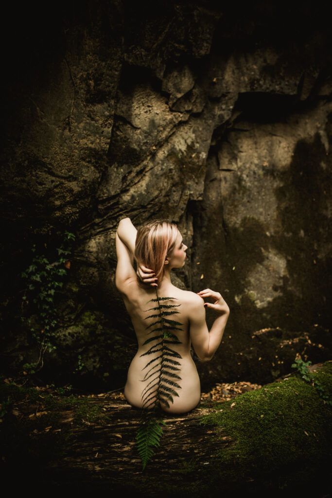 nude photographer tuscany