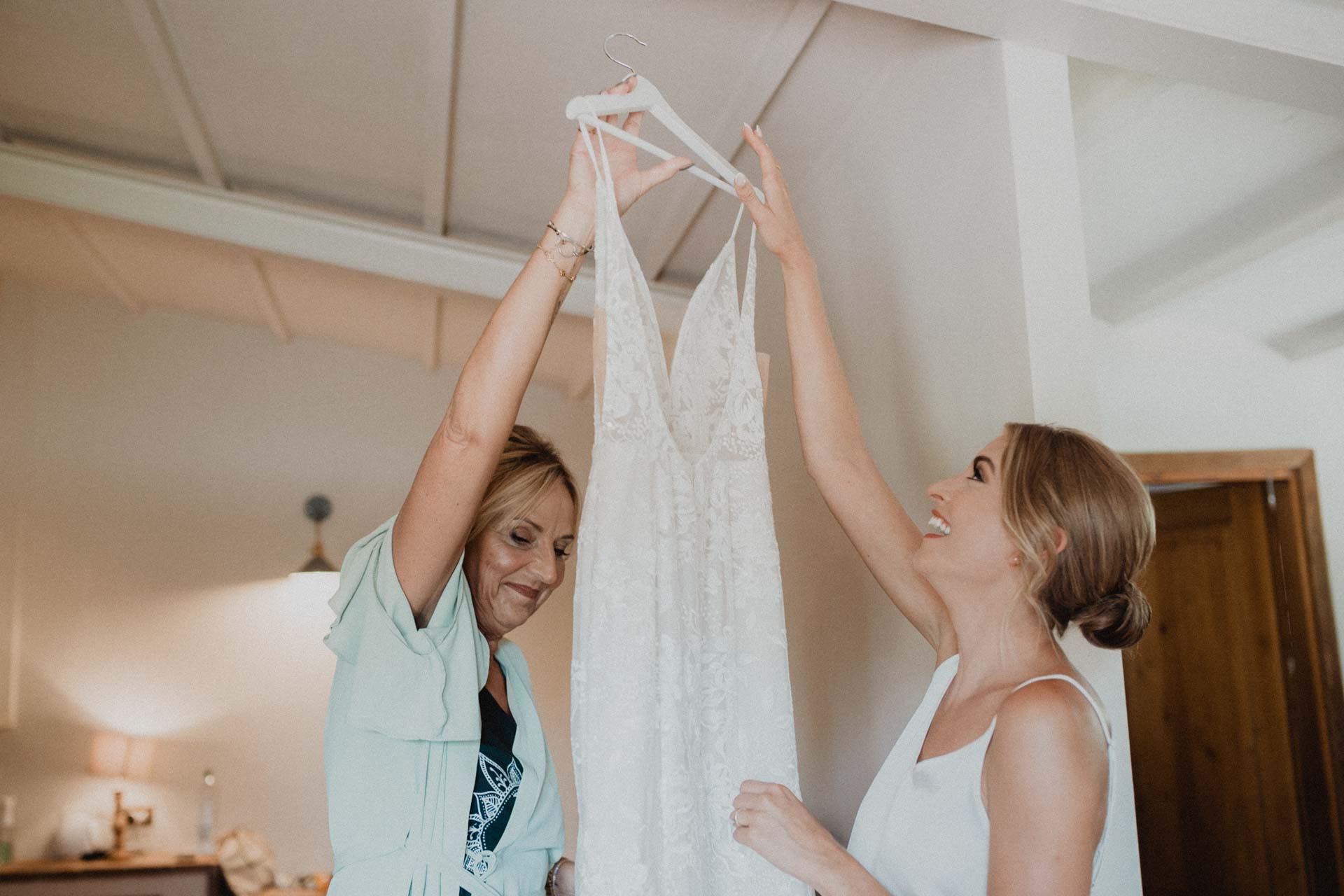 bride in villa spadaforte tuscany