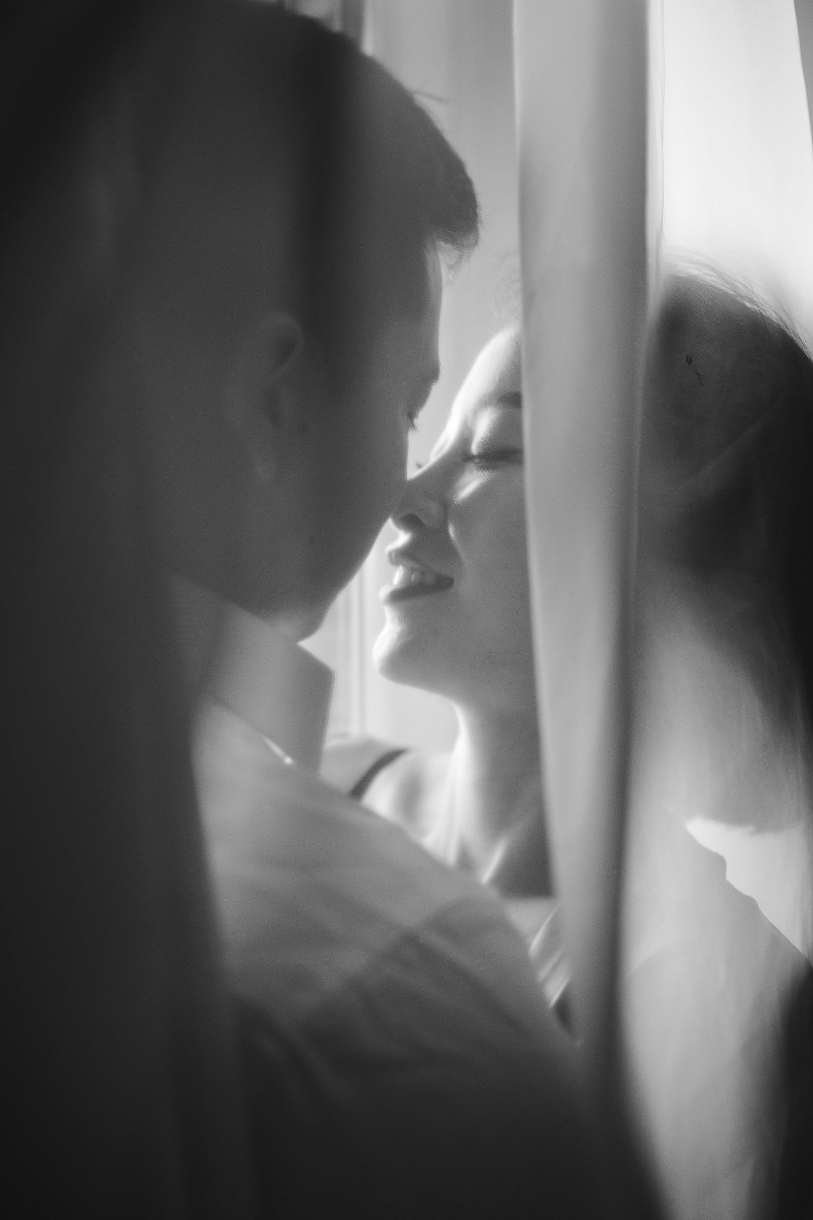 romantic couple photoshoot tuscany