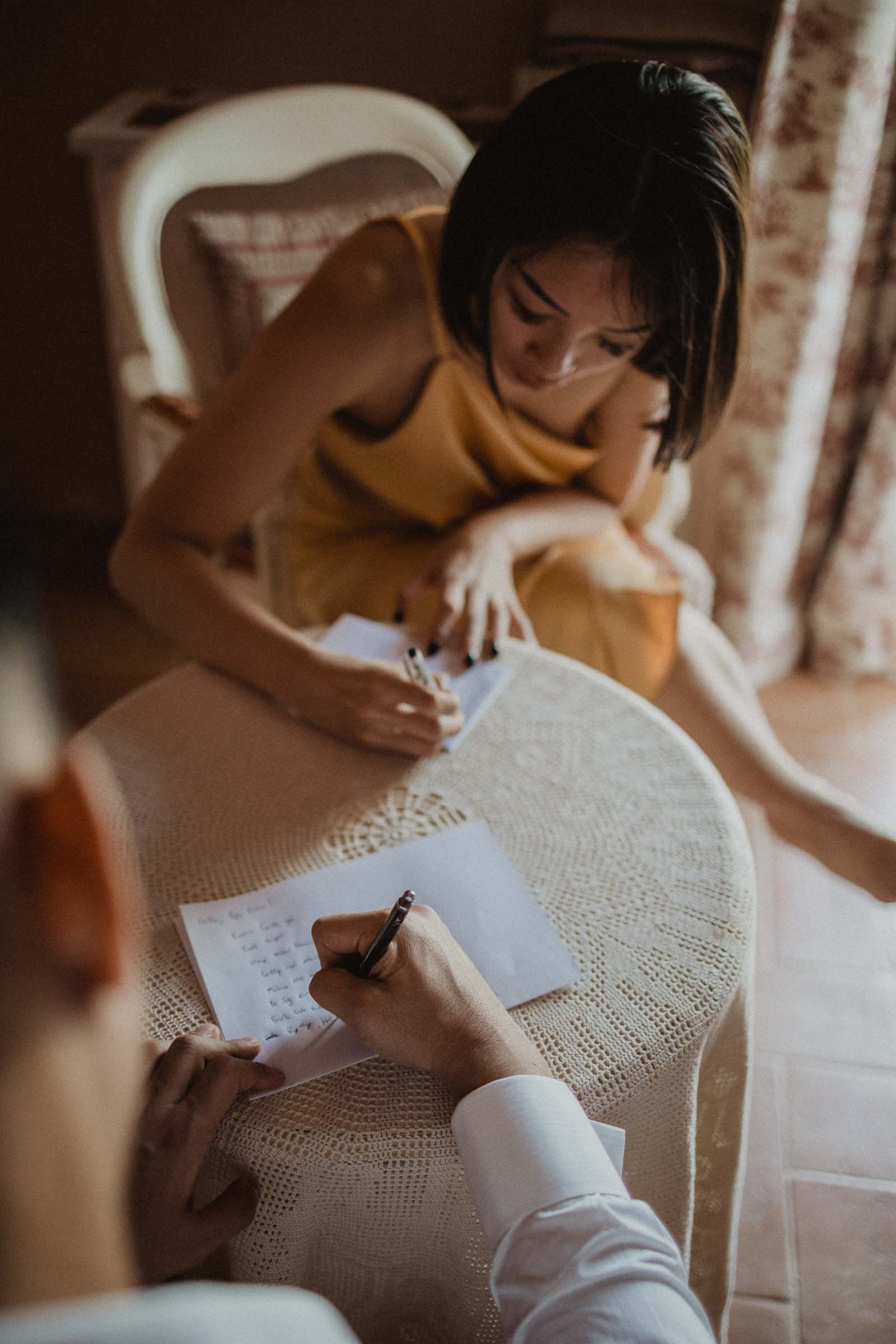 romantic couple photoshoot tuscany