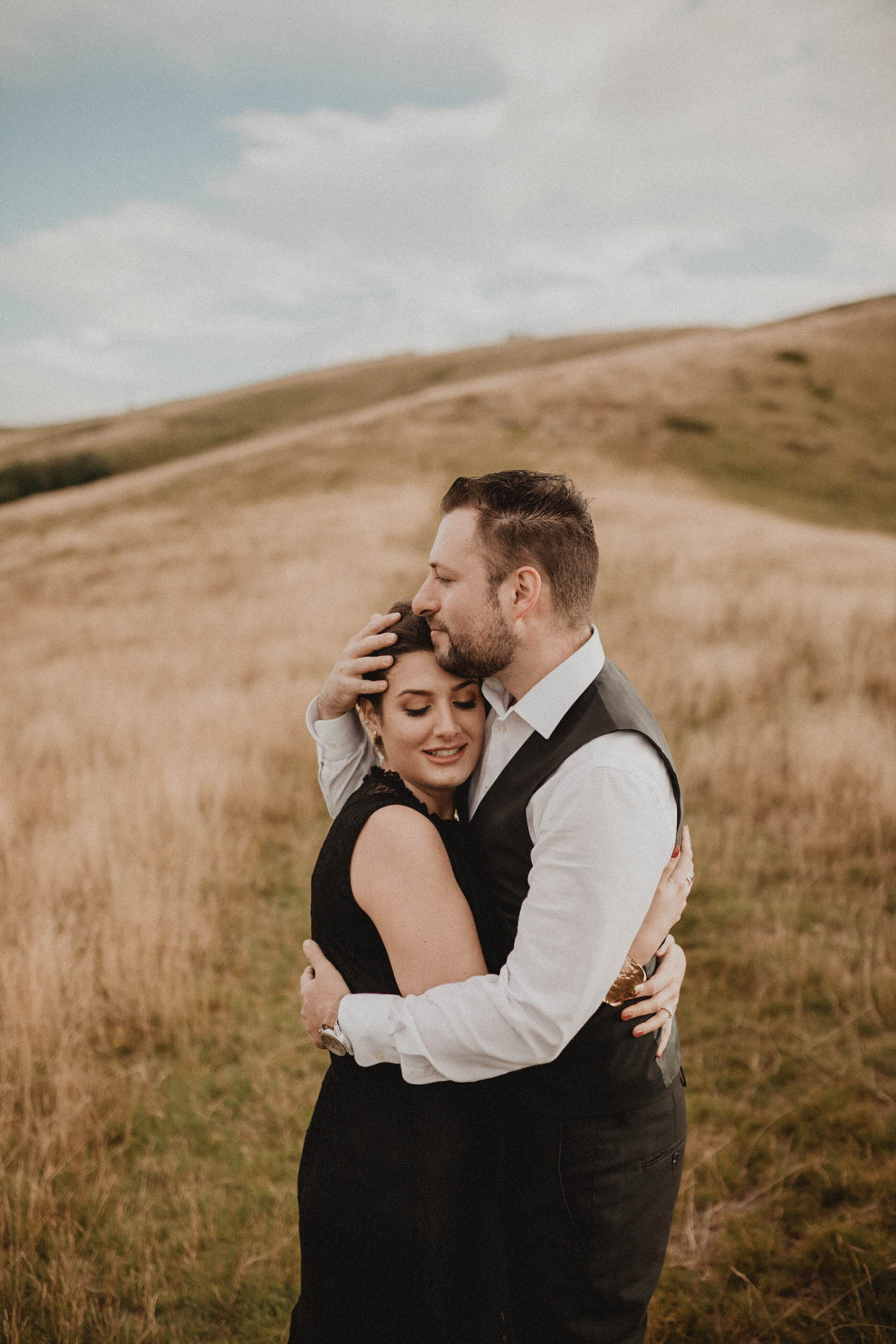 the unseen photography dreamy couple photo shoot in tuscany