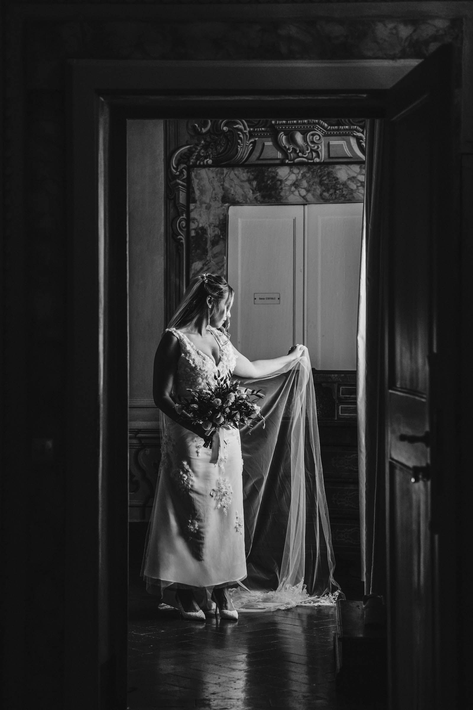 elopement at villa sermolli, bride portrait, the unseen photography