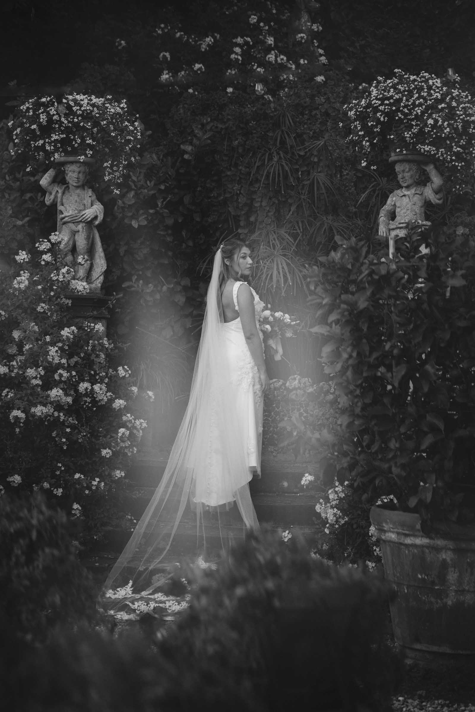 elopement bride portrait at villa sermolli, pisa, tuscany