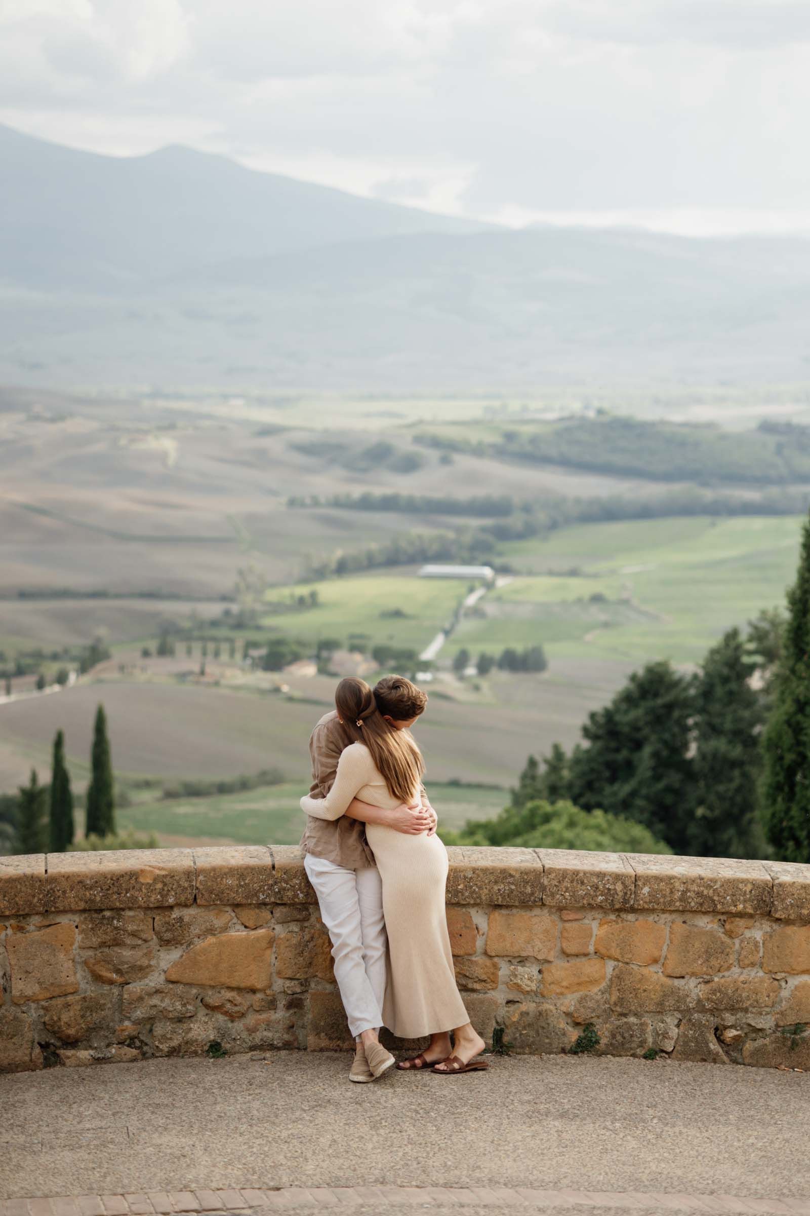 maternity photo session val d'orcia, tuscany