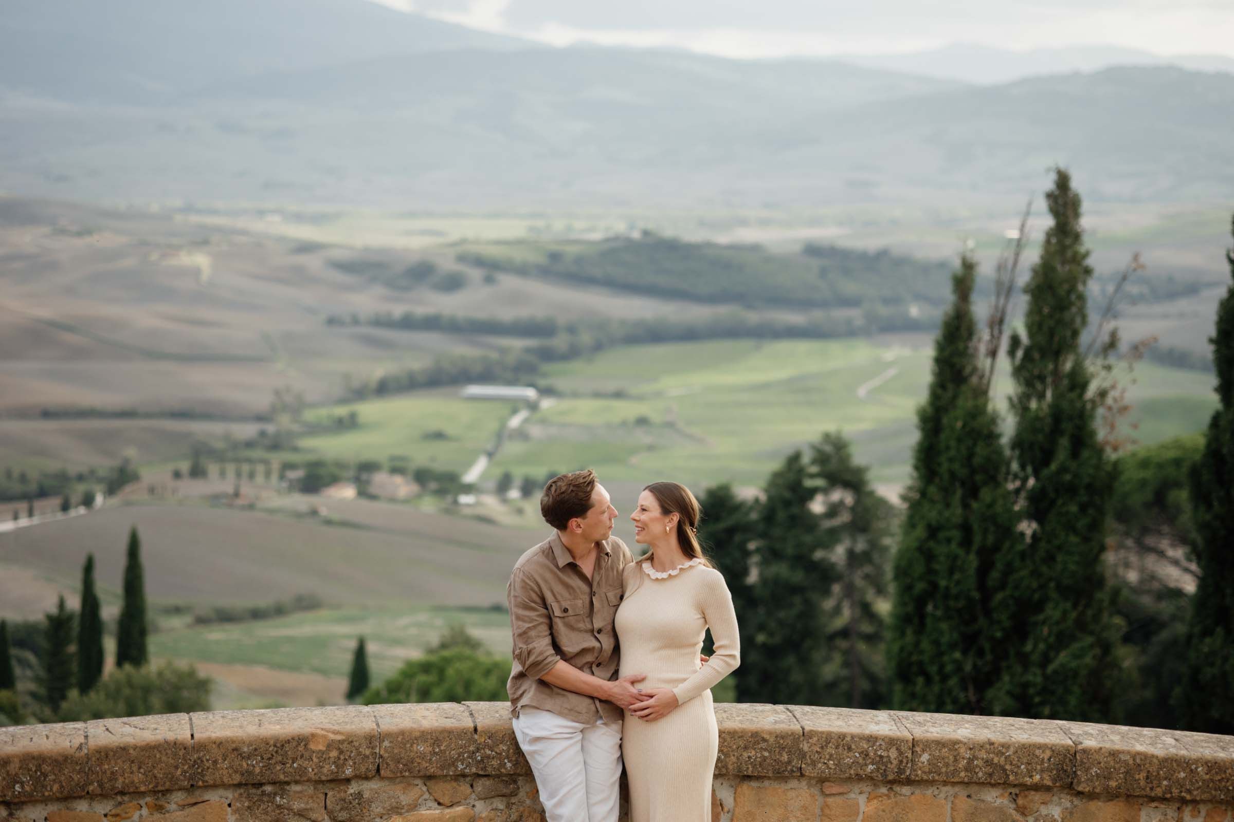 maternity photo session val d'orcia, tuscany