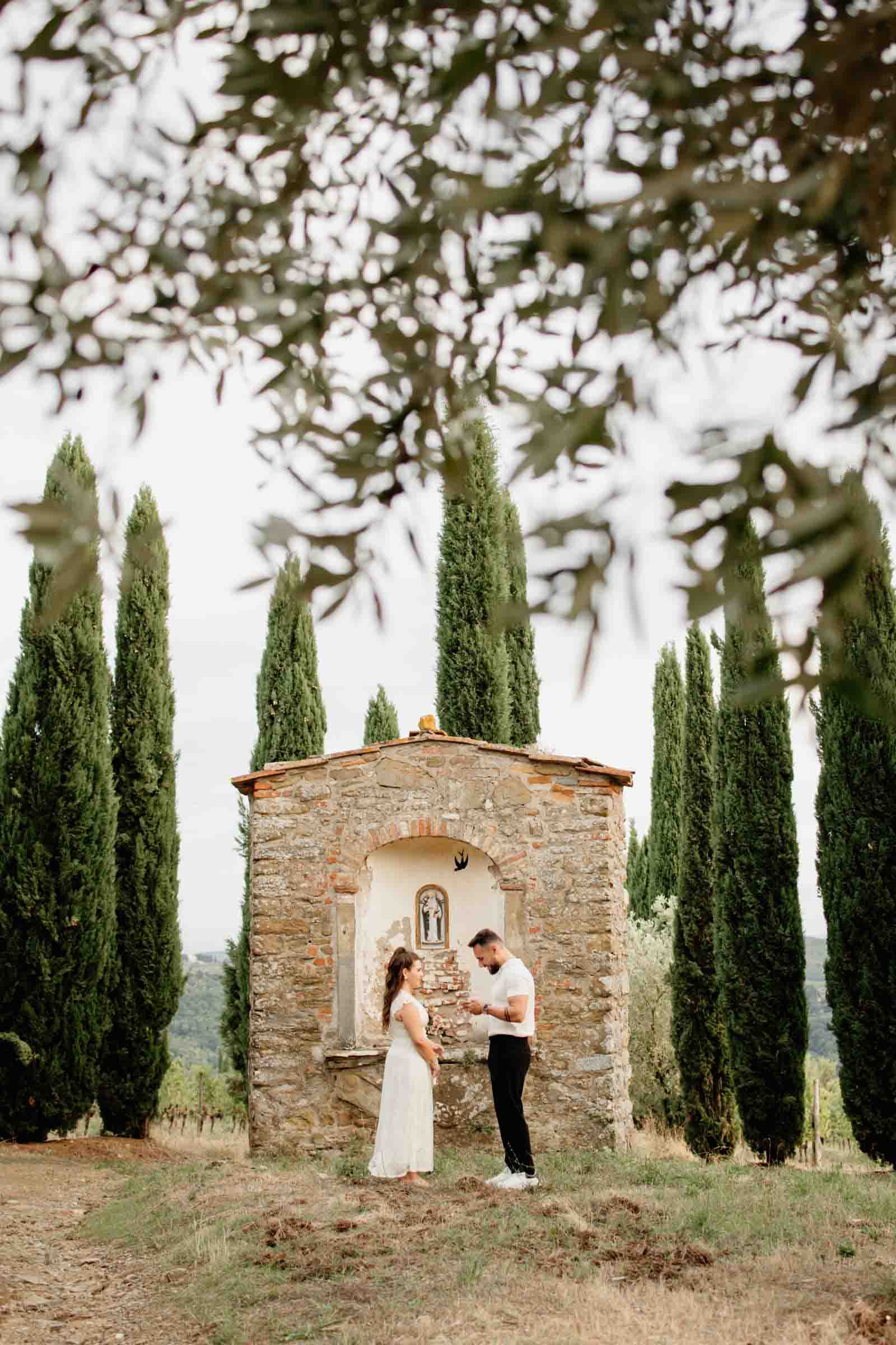 elopement in chianti, tuscany