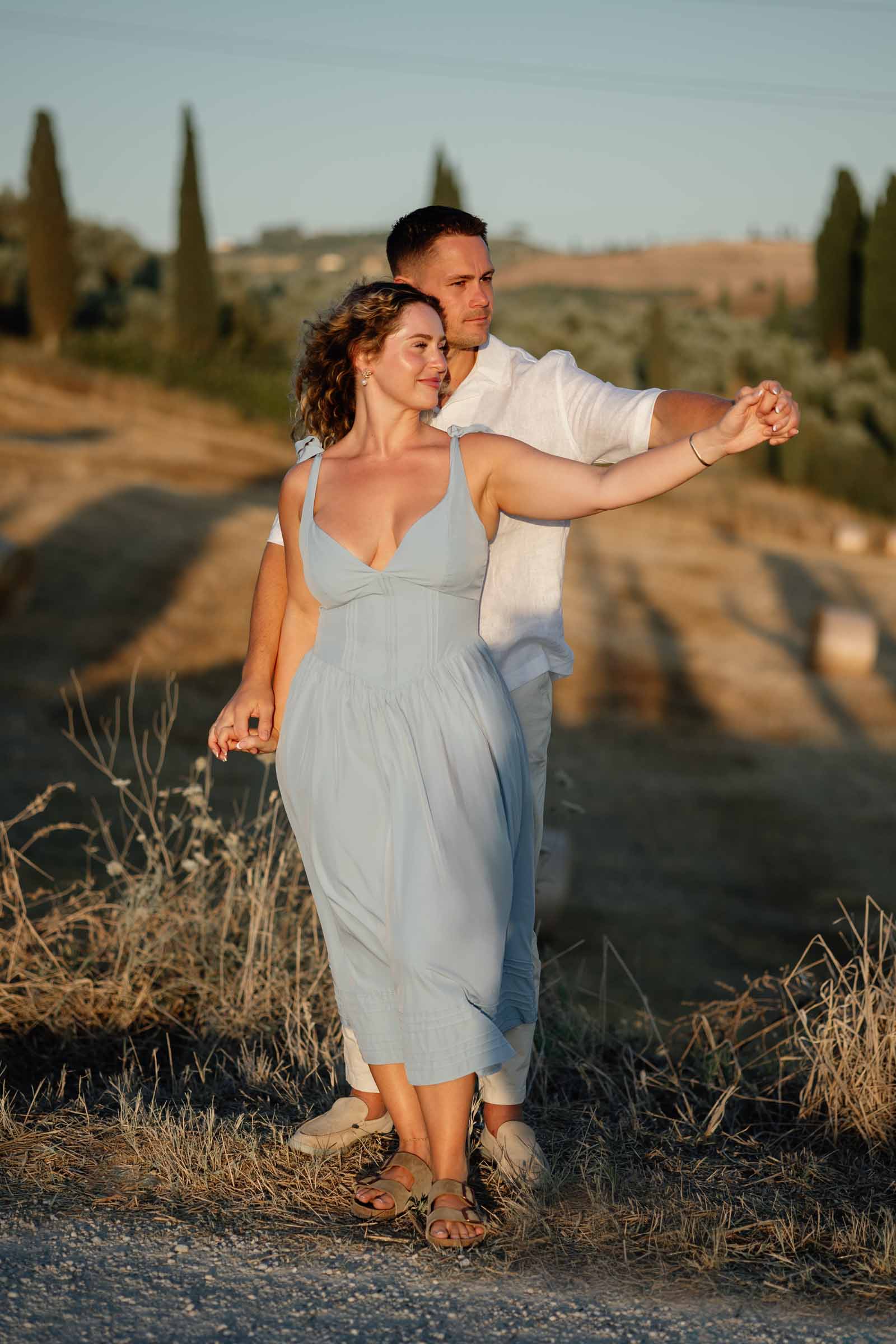pre-wedding photoshoot in siena countryside