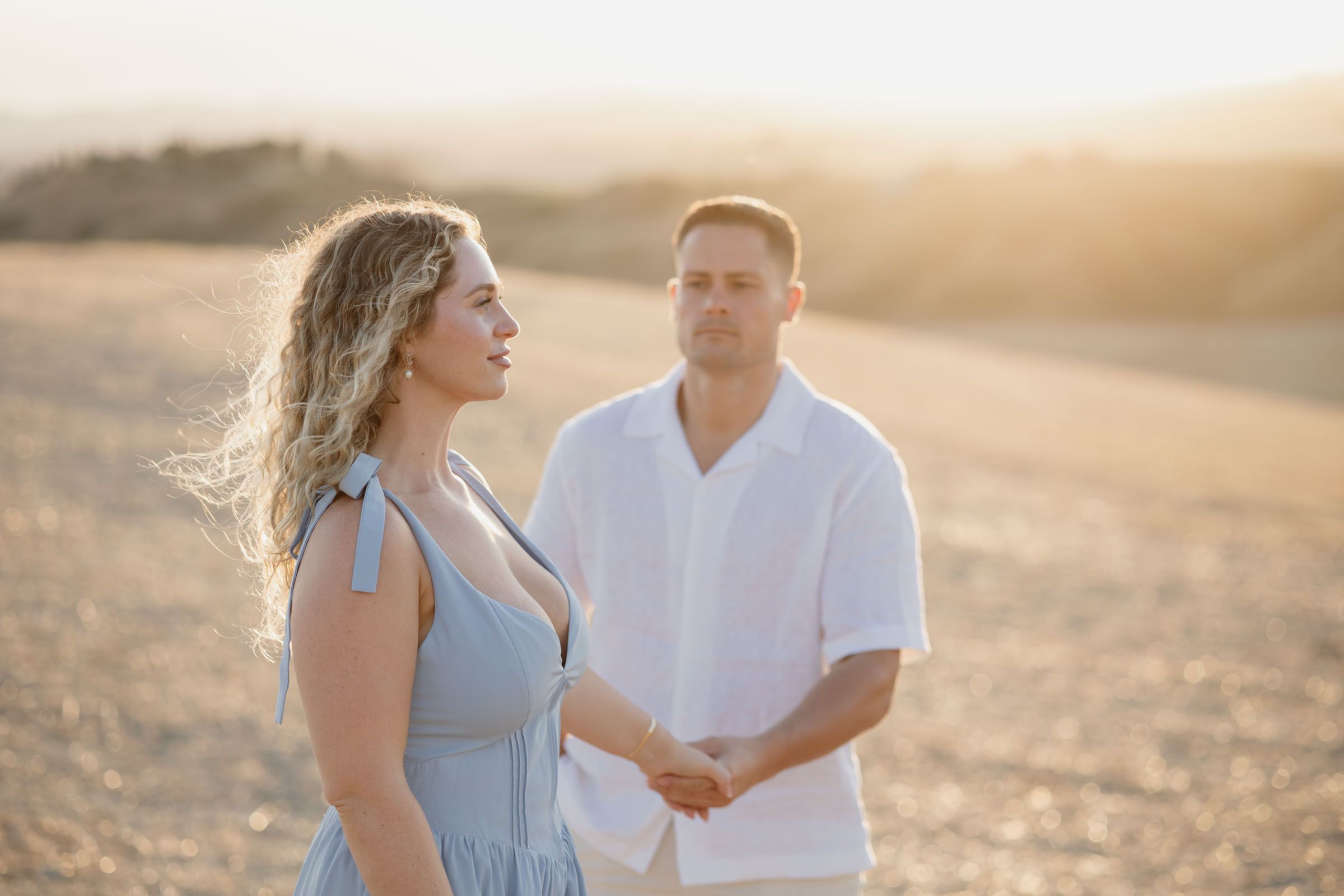 pre-wedding photoshoot in siena countryside