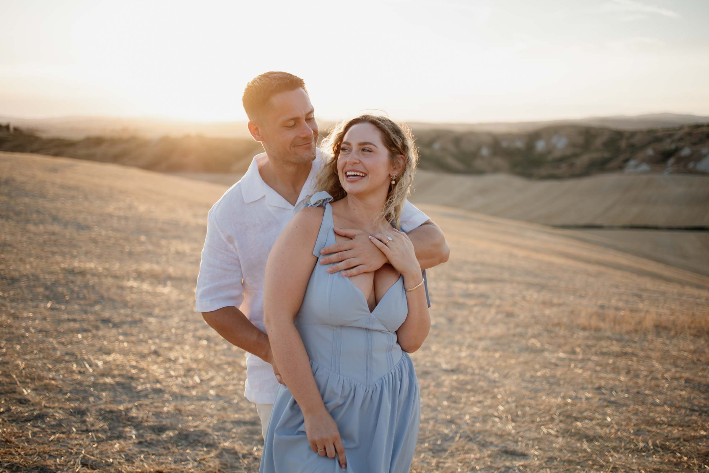 pre-wedding photoshoot in siena countryside