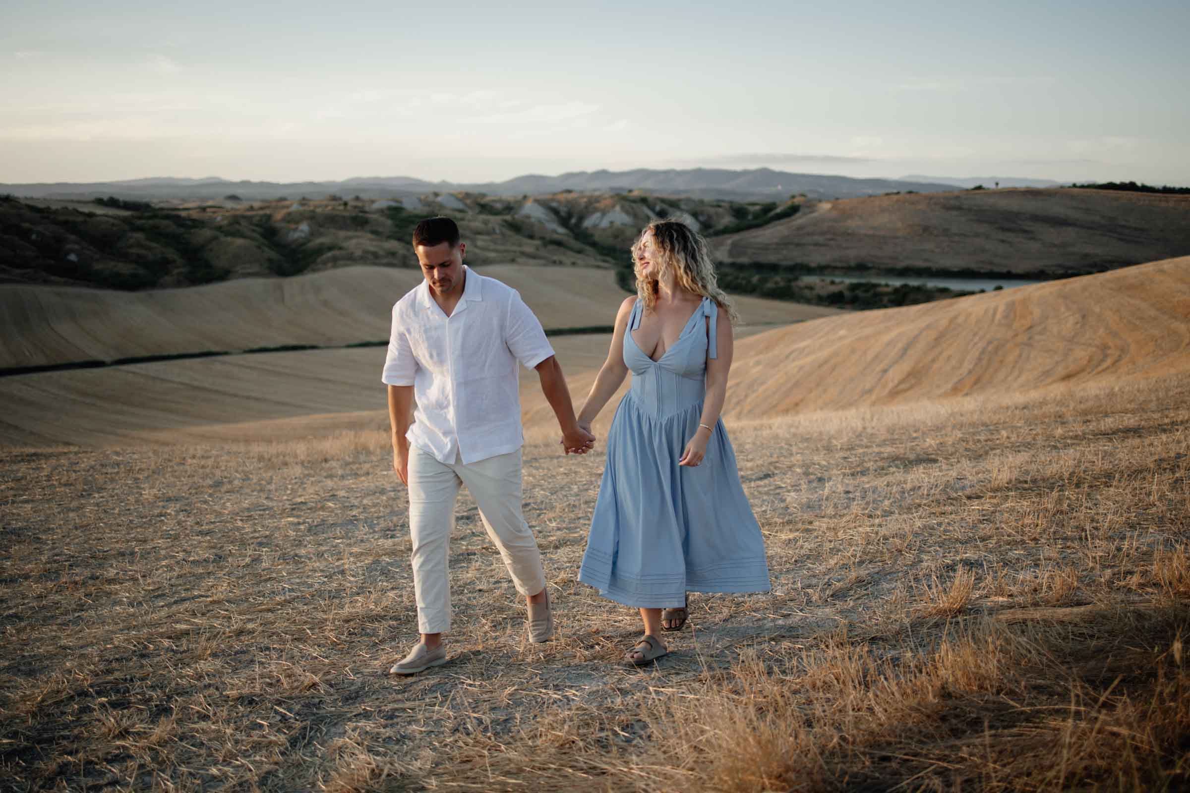 pre-wedding photoshoot in siena countryside